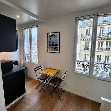 Superbe A Montmartre Apartment