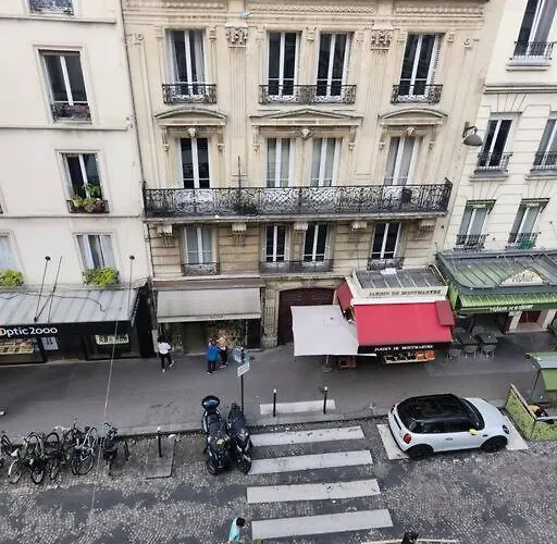 Superbe A Montmartre アパート パリ