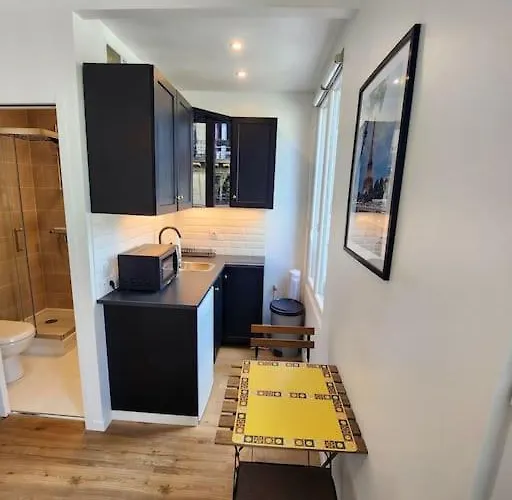 Superbe A Montmartre Apartment *